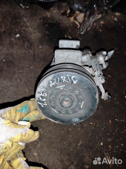 Компрессор кондиционера Тойота Аурис 1,6 бензин