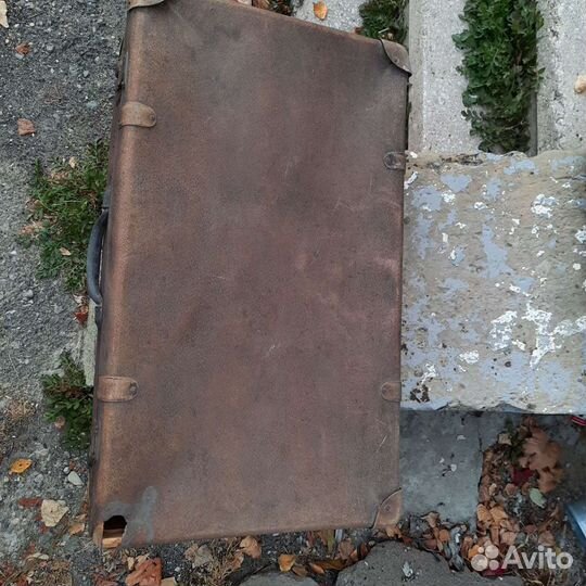 Чемоданы старинные 2 штуки