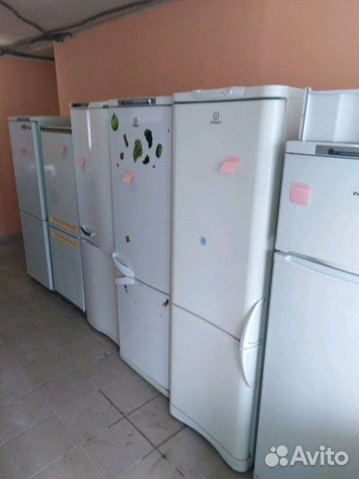 Холодильник б/у