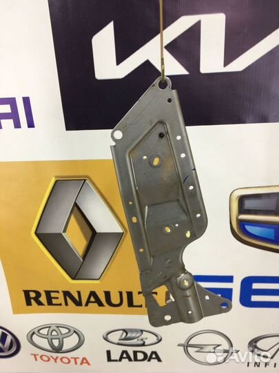 Кронштейн Renault duster