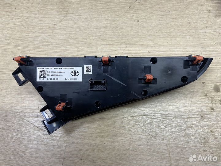 Блок управления климат контролем Toyota Camry 75