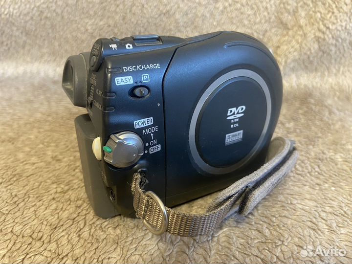 Видеокамера Canon DC330