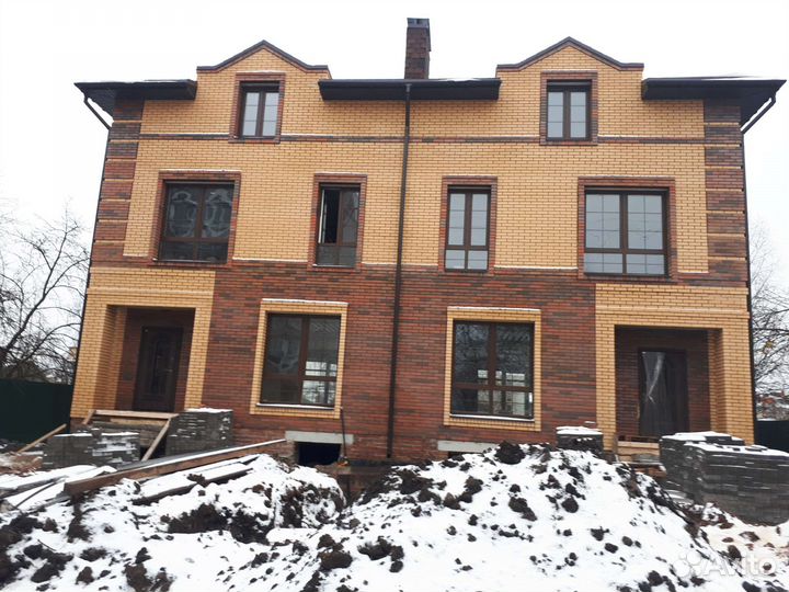 Кладка кирпича каменщики