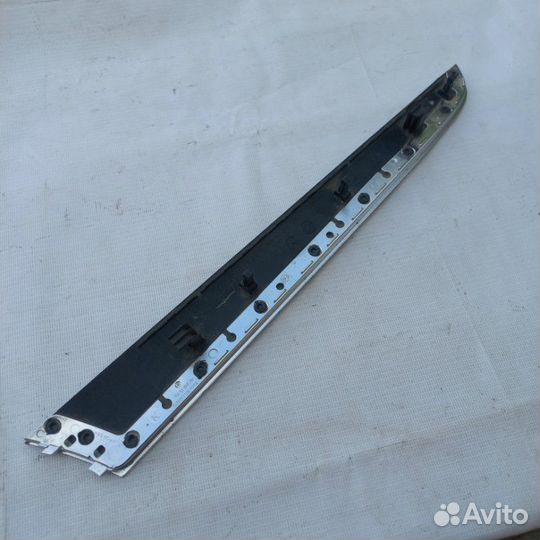 Накладка двери правая Audi Q5 8R