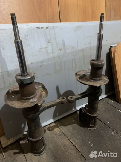 Стойки Никон