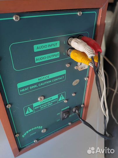 Сабвуфер +2 колонки Topdevice TDE210/2.1