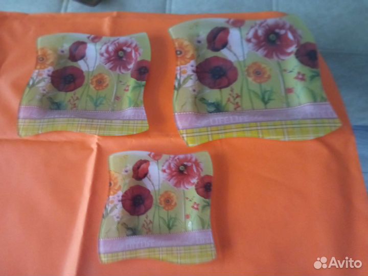 Набор тарелок