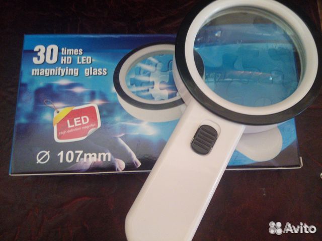 Лупа с подсветкой ручная 10х DT7670