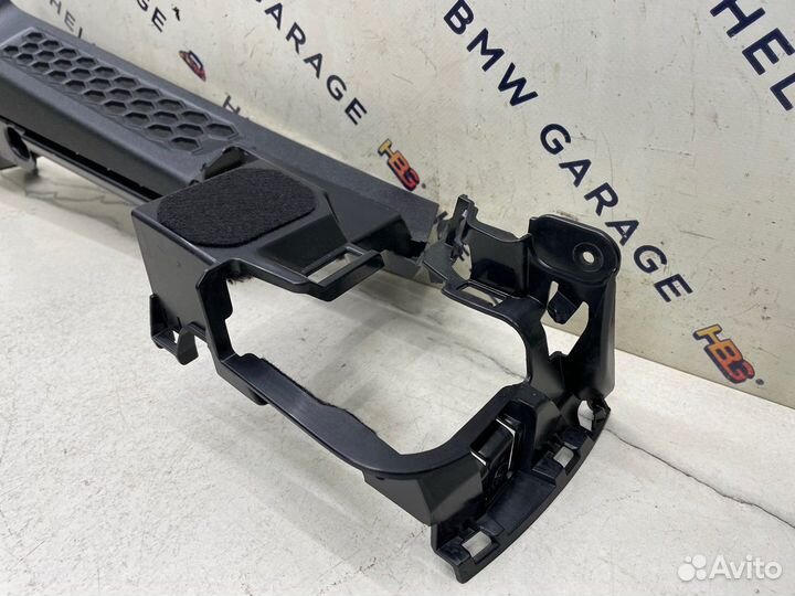 Накладка багажника левая Bmw G21