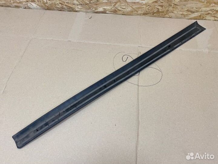 Накладка порога (внутренняя) передняя левая Audi