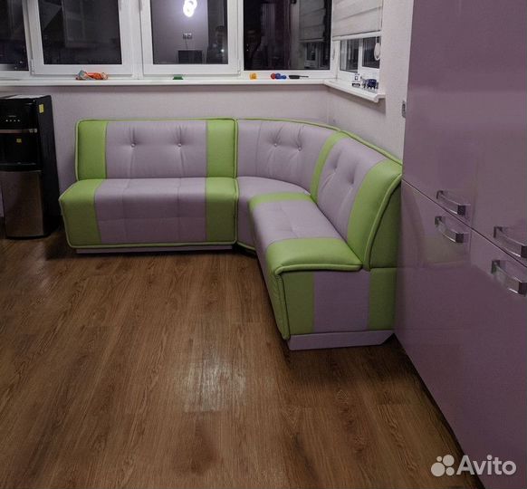 Перетяжка и замена обивки стульев / банкеток