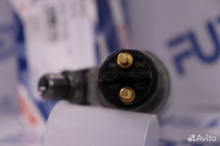 Форсунка топливная 0445120092