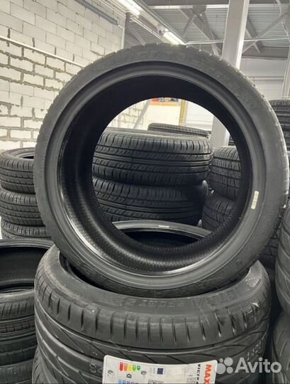 Maxxis Victra Sport VS-5 SUV 255/45 R20 105