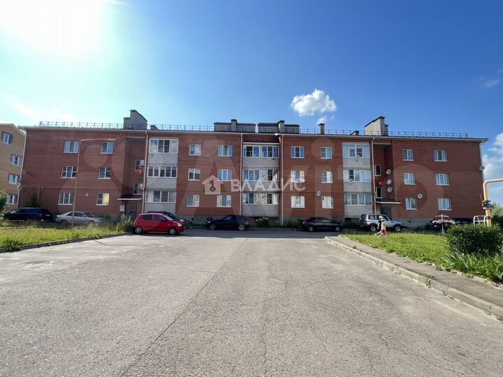 2-к. квартира, 66 м², 2/3 эт.