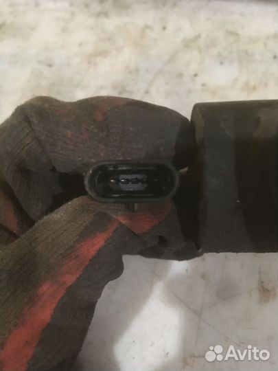 Датчик массового расхода воздуха дмрв Opel Astra H