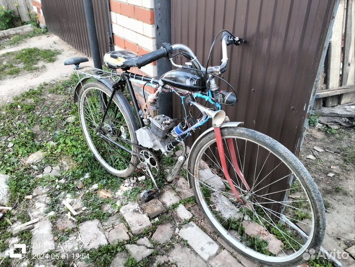 Велосипед с новым мотором урал СССР