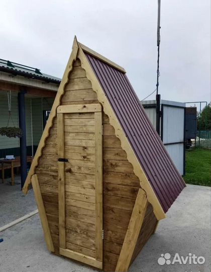 Дачный туалет деревянный