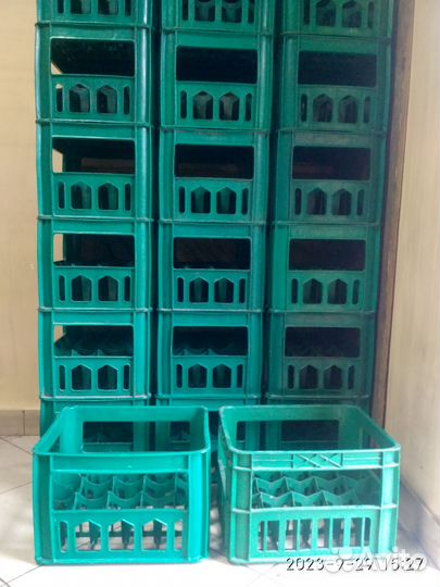 Ящик пластиковый под пивные бутылки 0,5 л