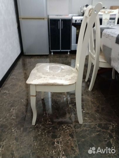 Стулья