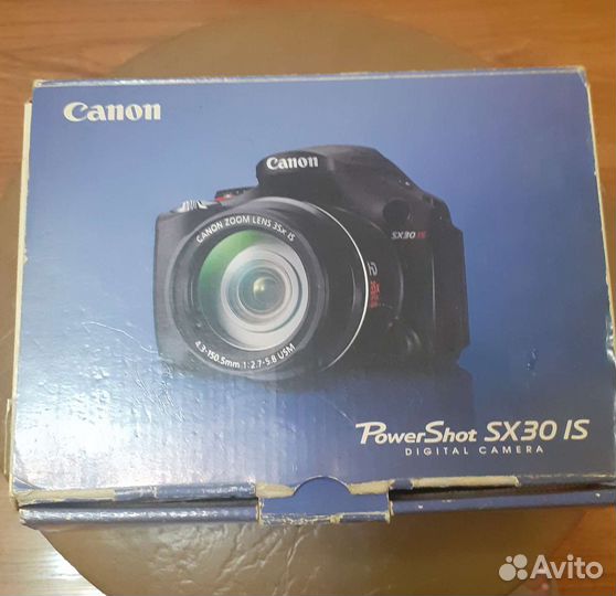 Компактный фотоаппарат canon