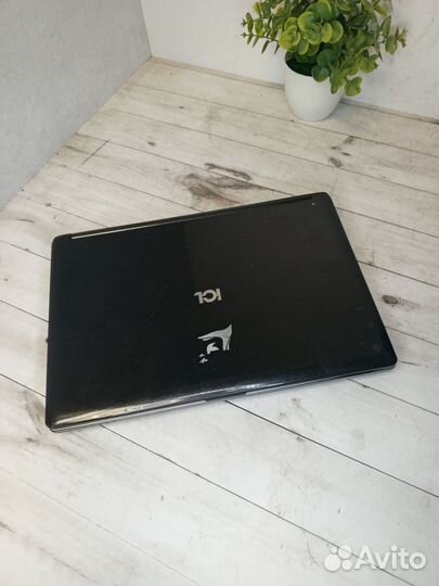 Ноутбук Icl Raybook si142 intel I3