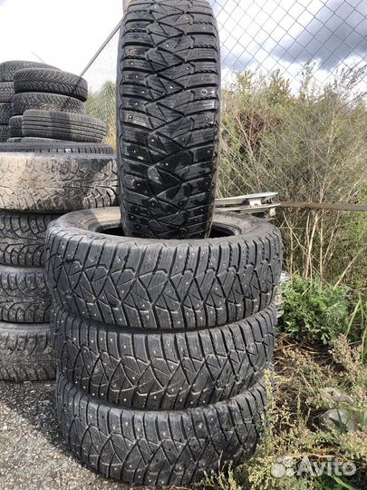 Goodyear Ultragrip 600 215/65 R16