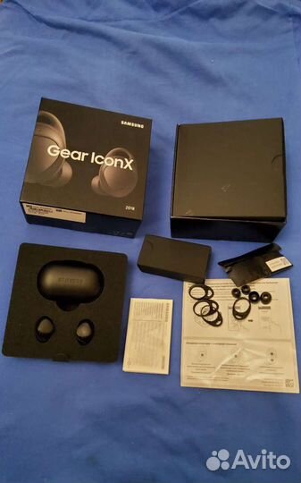 Наушники Samsung Gear IconX