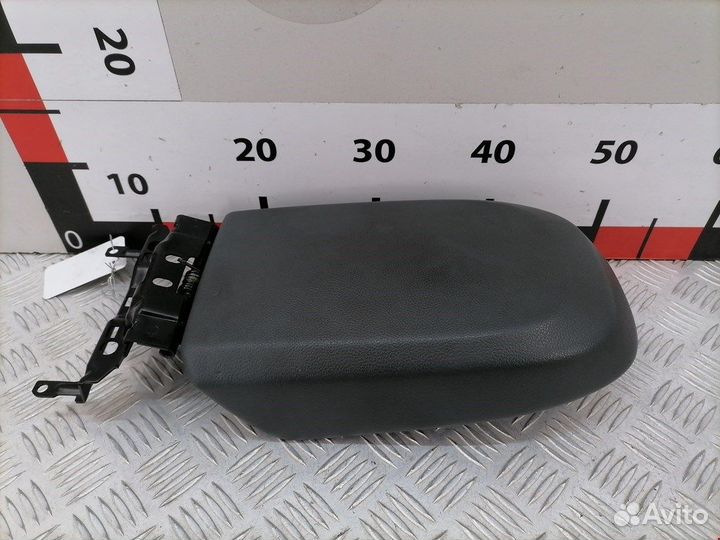 Подлокотник для Ford C-MAX 2 1827422