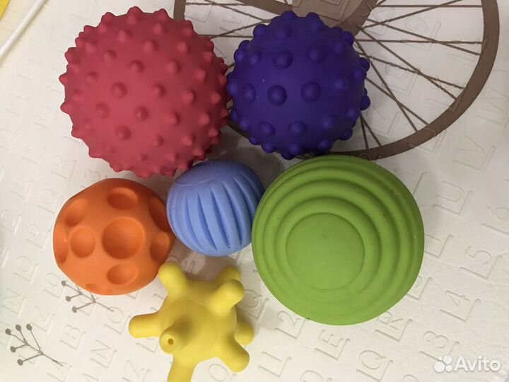 Развивающие игрушки для малышей