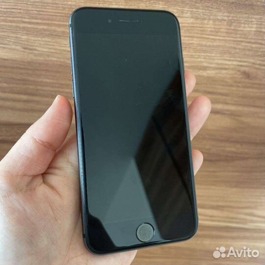 Телефон iPhone 6s