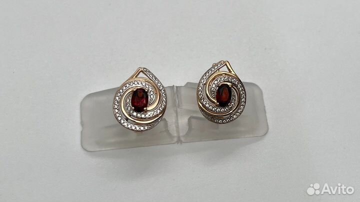 Золотые серьги 585 пробы