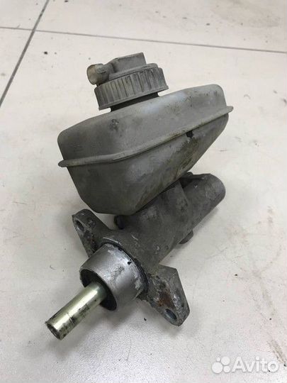 Главный тормозной цилиндр Opel Vectra