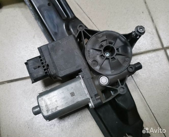 Стеклоподъемник передний правый Peugeot Expert III