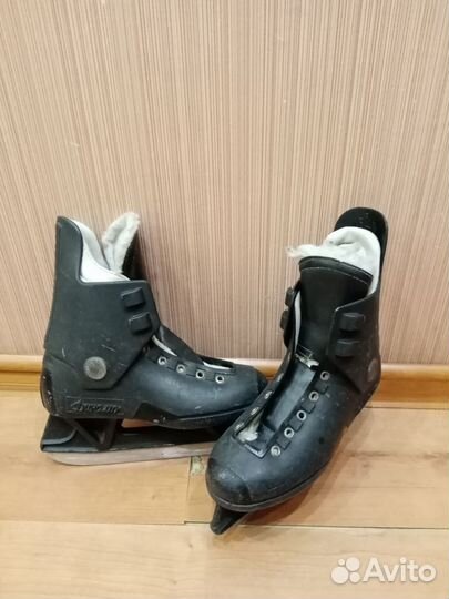 Коньки хоккейные детские