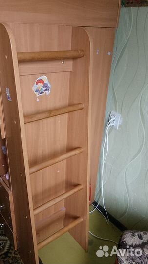 Кровать чердак со столом