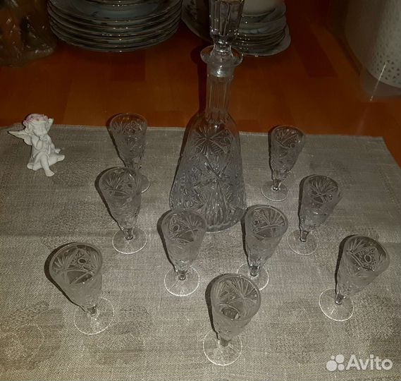 Хрустальный графин с рюмками СССР