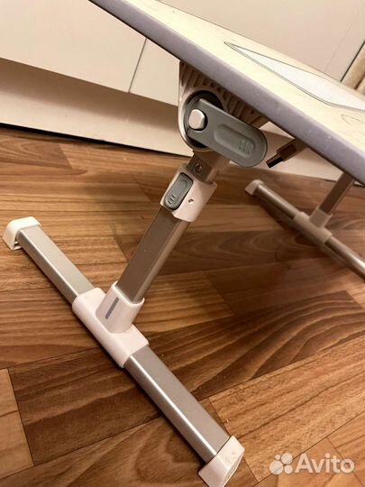 Столик для ноутбука в кровать