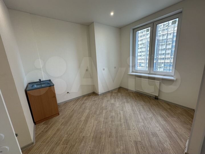 3-к. квартира, 90 м², 15/25 эт.