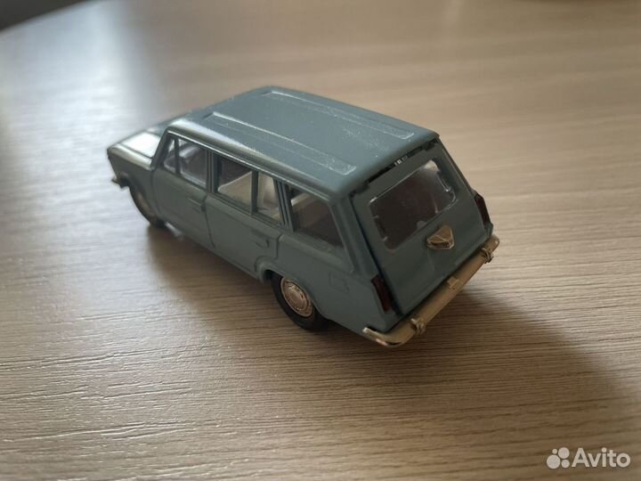Модель автомобиля Жигули-2102