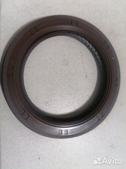 Сальник коленвала Toyota Celsior UCF31 3uzfe