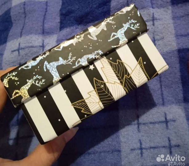 Коробочка подарочная