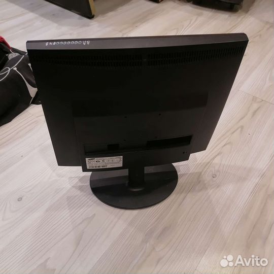 Монитор Samsung