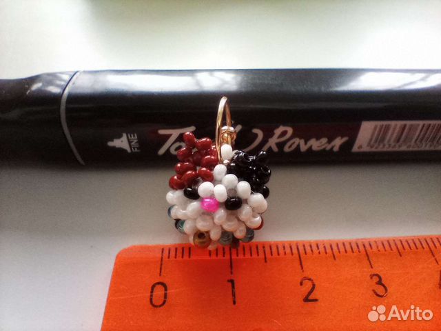 Брелок из бисера Котик