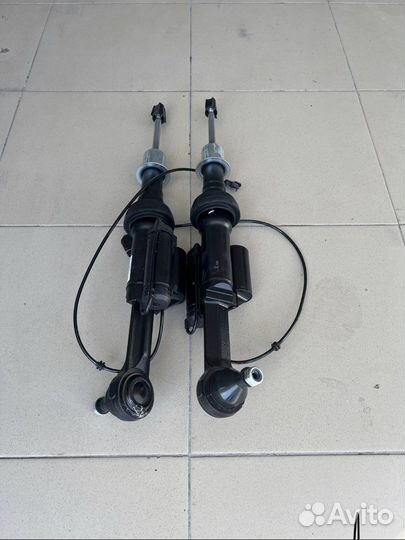 Амортизатор W221 Мерседес Передний 4matic