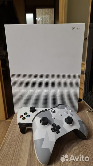 Xbox One s 500 gb