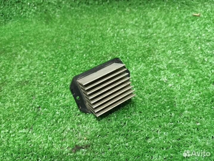 Резистор отопителя Galant (03-10) б\у