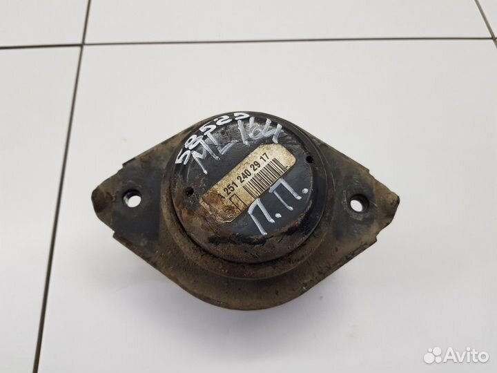 Опора двигателя правая (Mercedes-Benz M-class)