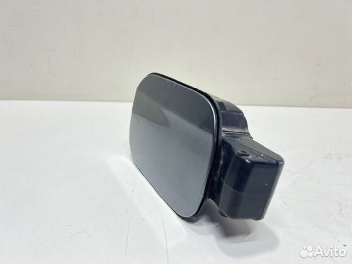 Лючок топливного бака задний Volkswagen Jetta 5