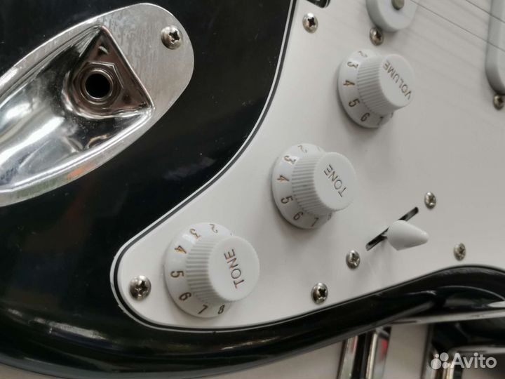 Электро гитара Fender Stratocaster Squier