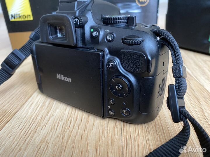 Nikon D5200 Kit 18-55 мм f/3.5-5.6G VR